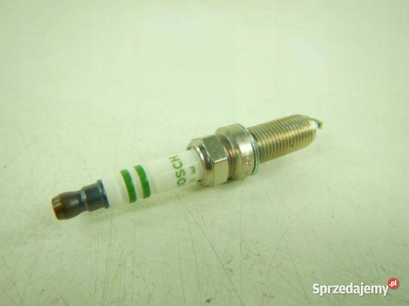 ŚWIECA ZAPŁONOWA BOSCH C2 C3 C4 CLIO III THALIA