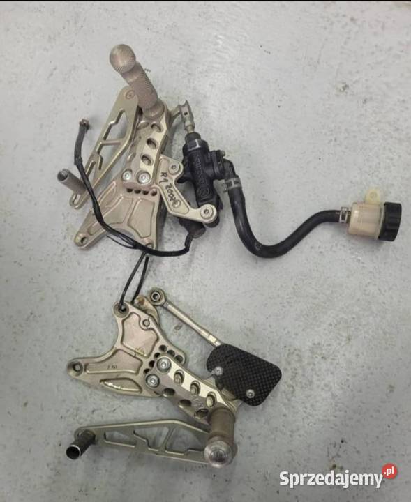 Yamaha R1 RN09 0203 RN 09 podnóżek podnóżki Nowy Tomyśl