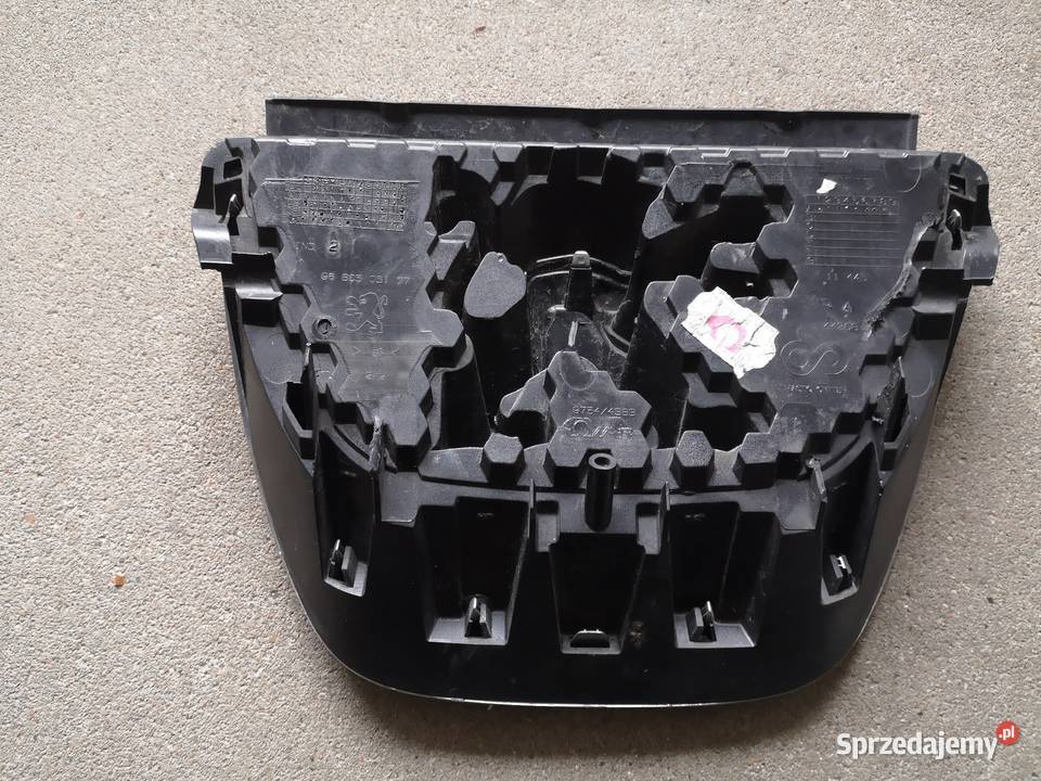 Peugeot 308 znaczek emblemat grill 9680505177 Karoseria Turek