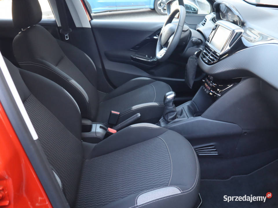 Peugeot 208 12 PureTech wielofunkcyjna kierownica Katowice sprzedam