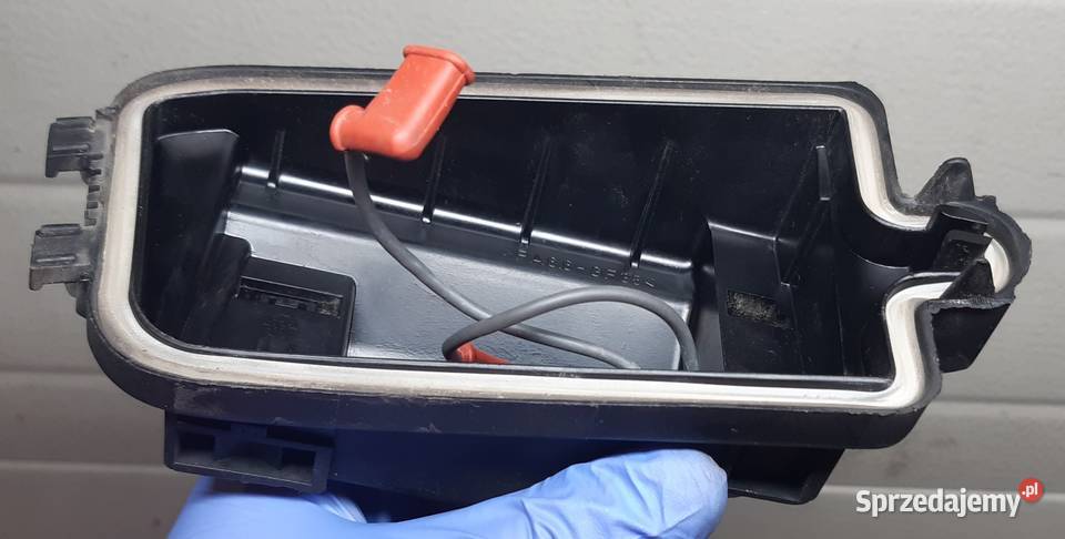 ZAŚLEPKA DEKIEL LAMPY HALOGENU PRAWA BMW E39 dolnośląskie Mielęcin