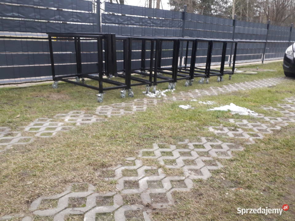 mobilny stojak na koła samochodowe