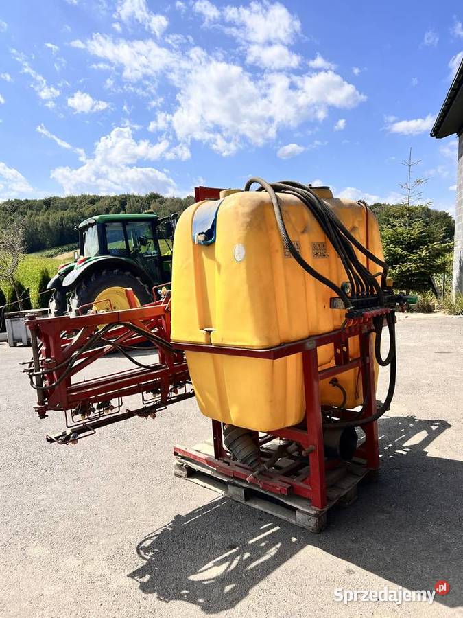 Opryskiwacz 1000l belka 15m Zawieszane sprzedam