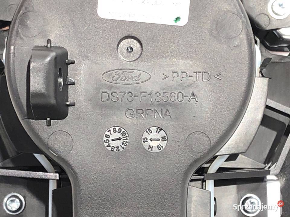 UCHWYT NA NAPOJE FORD MONDEO MK5 DS73F13560A