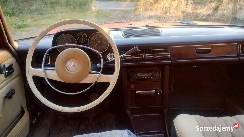 Mercedes 220D W115 Sedan 1969