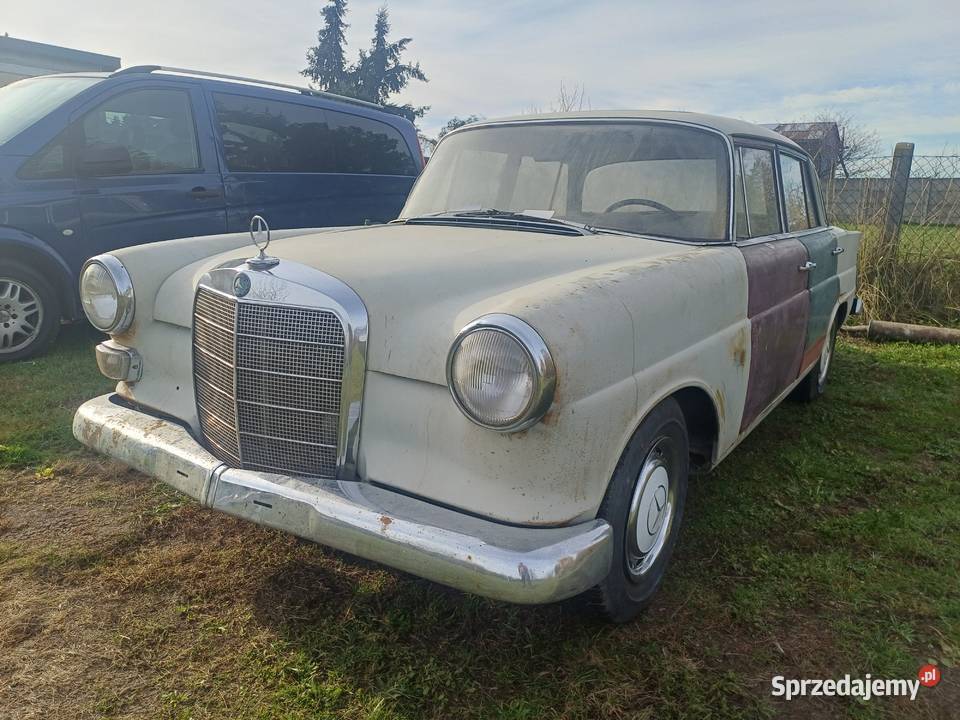 Mercedes w110 200 benzyna manual manualna Ostrów Wielkopolski sprzedam