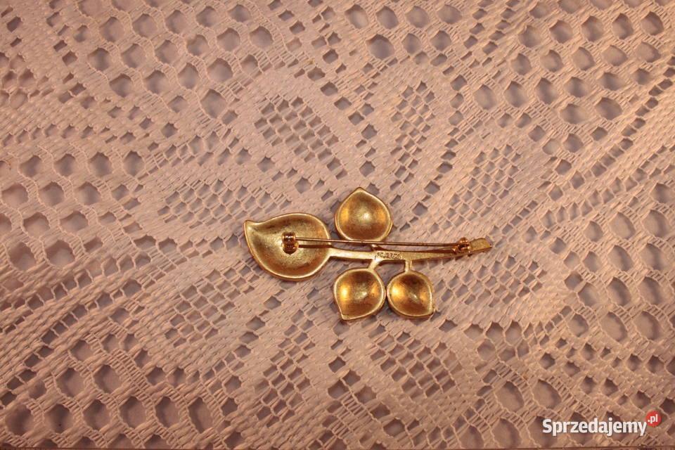 Stara broszka liśćPilgrim Ochojno