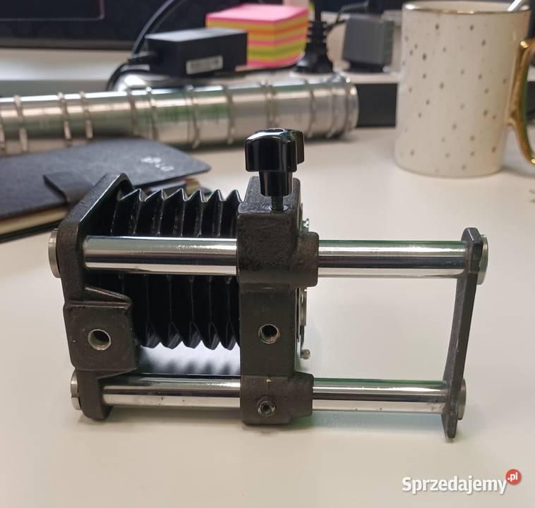 Mieszek makro Ihagee Borów