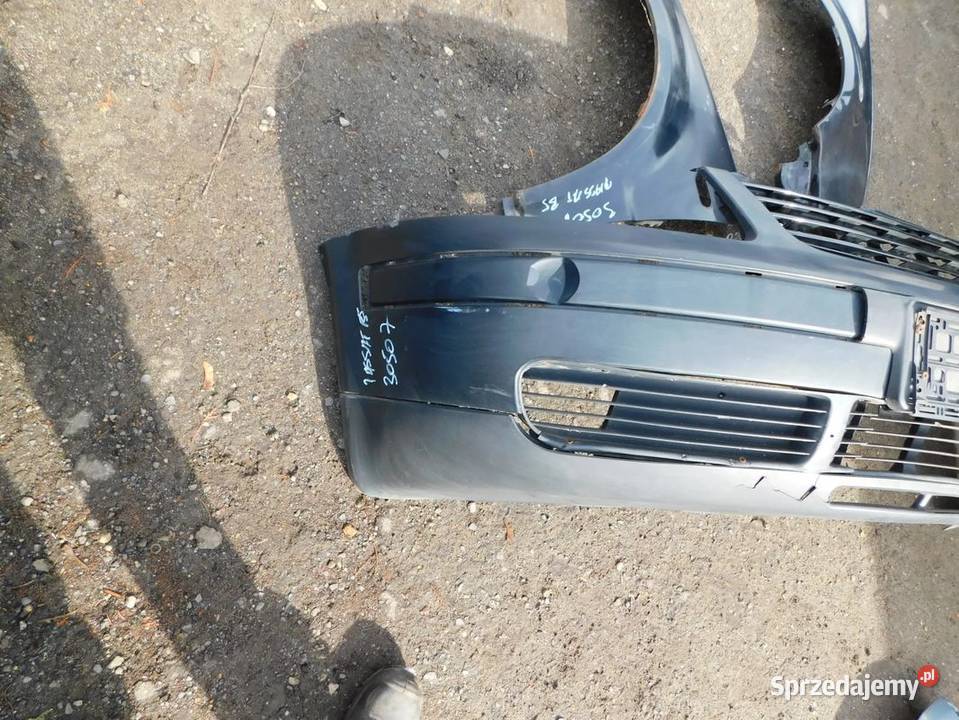 passat B5 zderzak 30507 WYSYŁKA osobowe Pozostałe