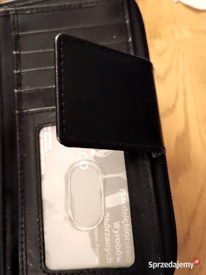 Skórzany portfel damski czarny