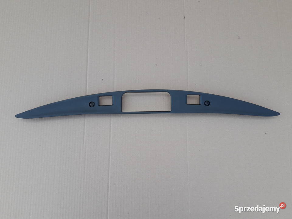 MERCEDES CLA W117 COUPE LISTWA KLAPY BAGAŻNIKA Bieleń