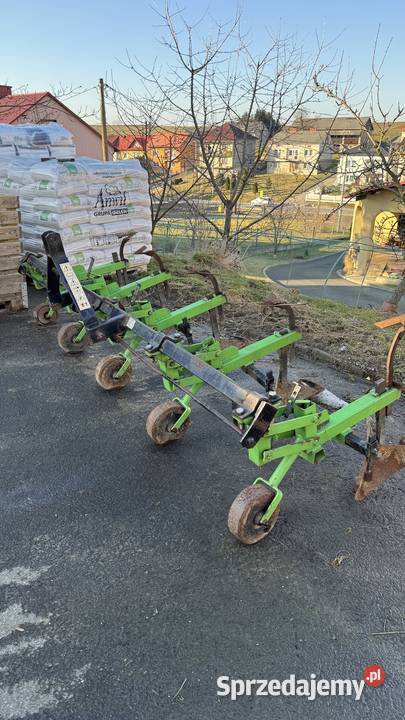 Pielnikoobsypnik Bomet Sułoszowa