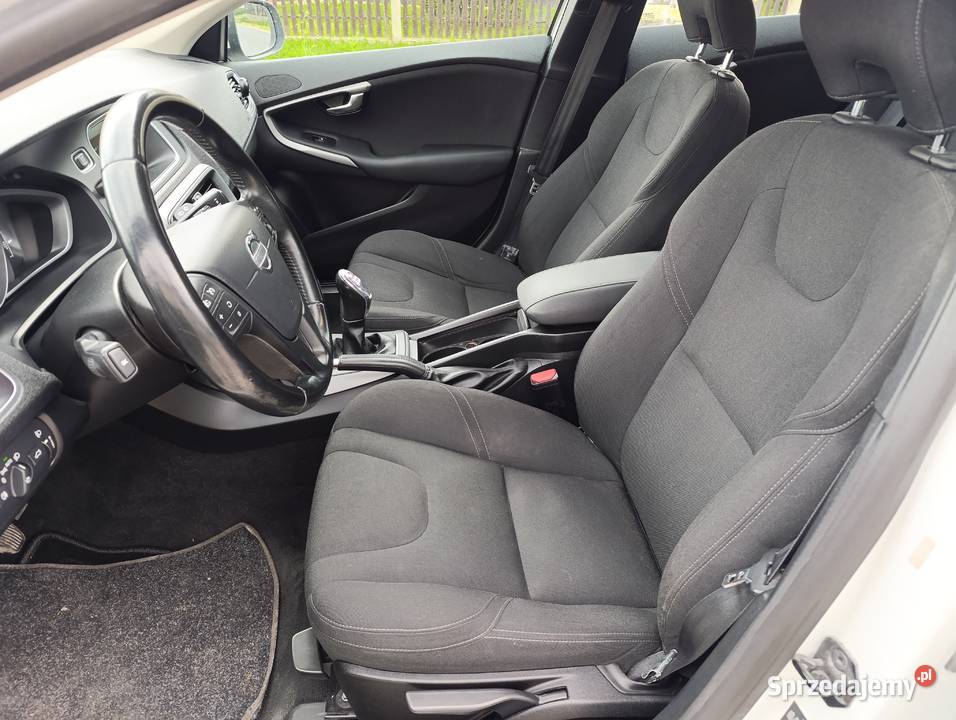 Volvo V40 20 Diesel D3 udok przebieg diesel Lgota-Mokrzesz sprzedam
