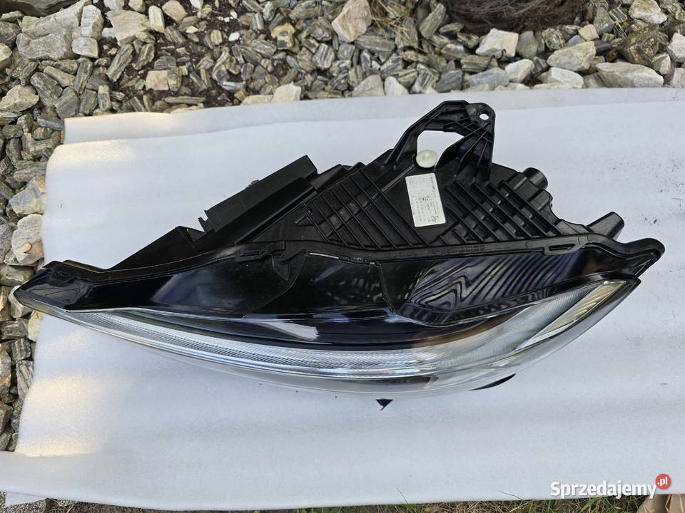 Lampa reflektor led VOLVO XC 60 lift sprzedam