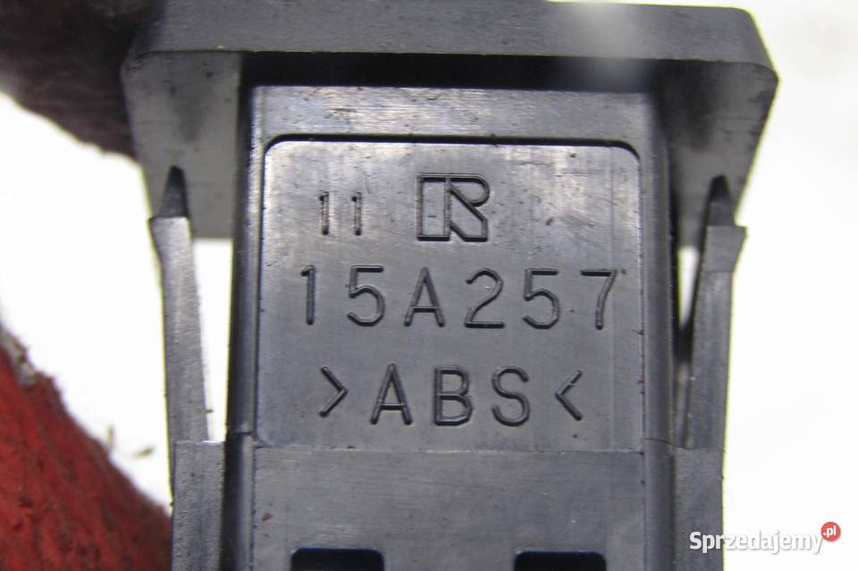 PRZYCISK PRZEŁĄCZNIK KLAPY BAGAŻNIKA MITSUBISHI Panele sterowania, przełączniki lubelskie sprzedam