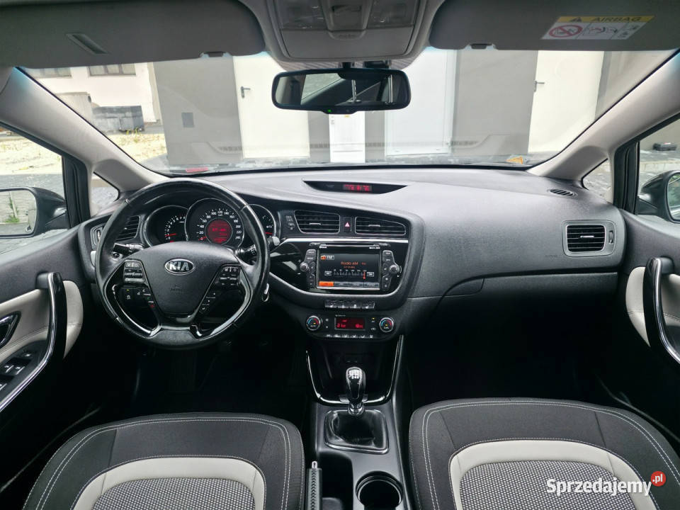 Kia Ceed 14 Benzyna Serwisowany Gwarancja Bogate czujnik parkowania Piekoszów