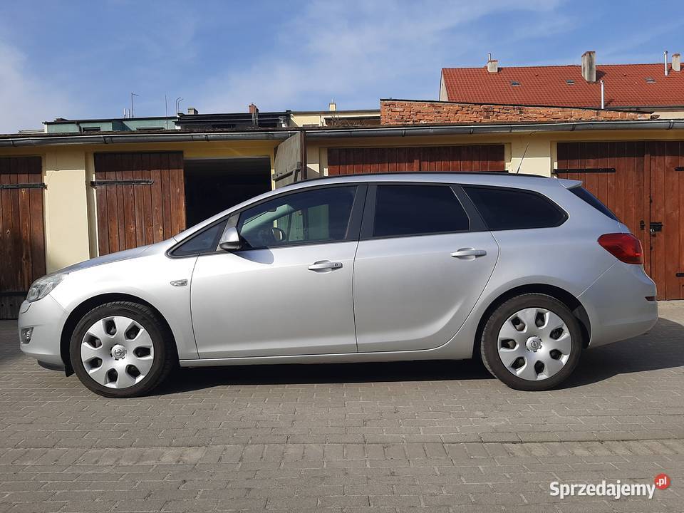 Opel Astra J 14T 140 LPG Kombi tempomat wielkopolskie Rawicz