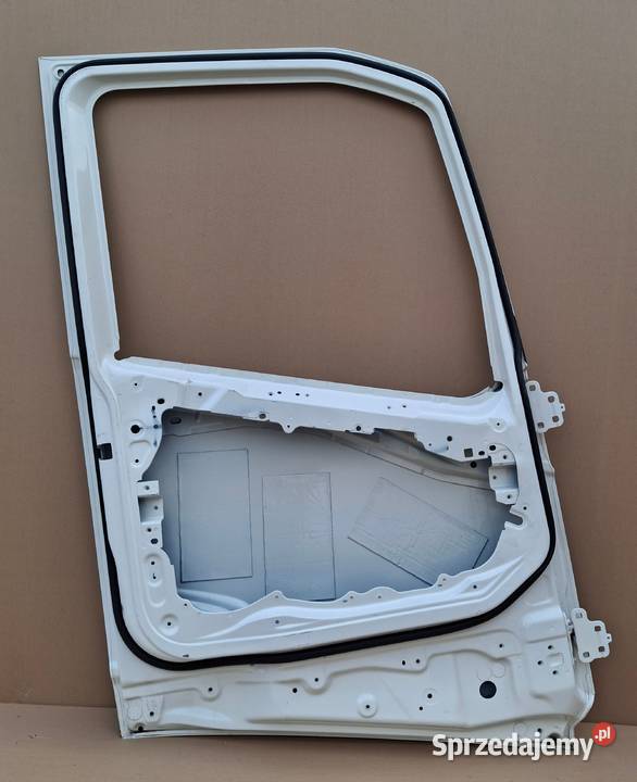 VOLVO FH4 FH5 DRZWI LEWE ZAWIASY Drzwi sprzedam