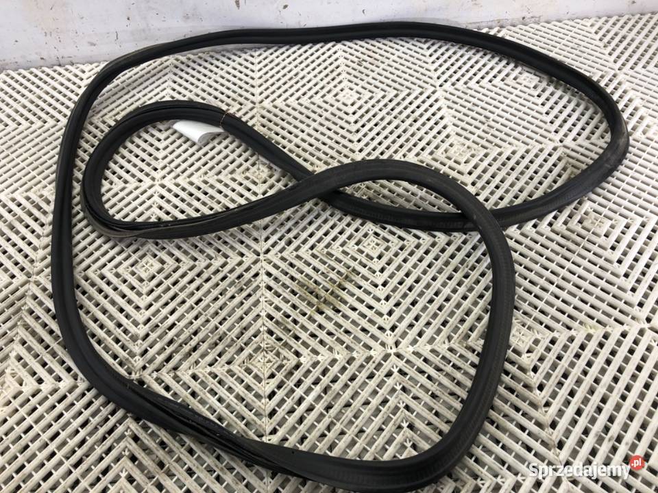 USZCZELKA KLAPY BAGAŻNIKA AUDI Q7 4M SUV