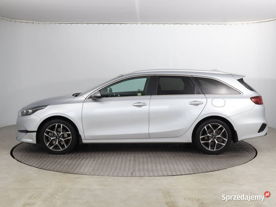 Kia Ceed 15 TGDI nieuszkodzony Bielany Wrocławskie
