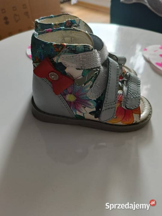 Sandaly Górki Małe sprzedam