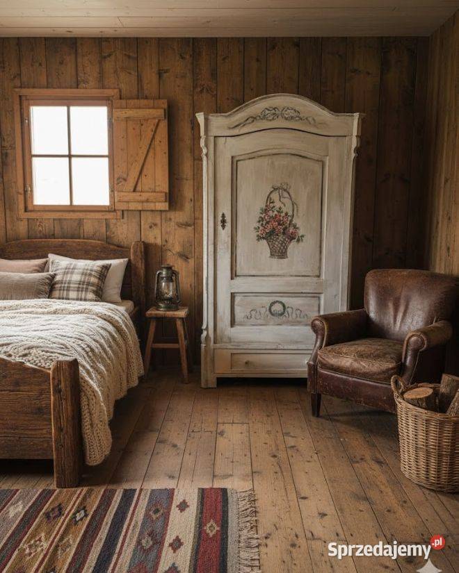 Ręcznie Malowana Szafa Ludwikowska Styl Shabby Marki