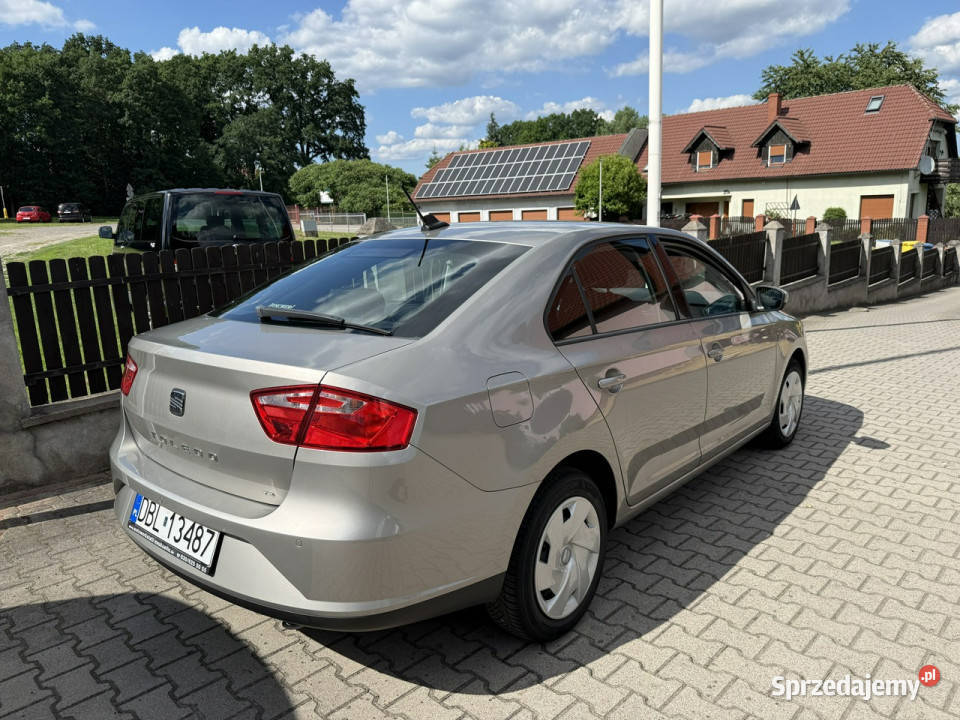 Seat Toledo 12 bezyna 105 ładny zarejestrowany z ASR (kontrola trakcji) Bolesławiec