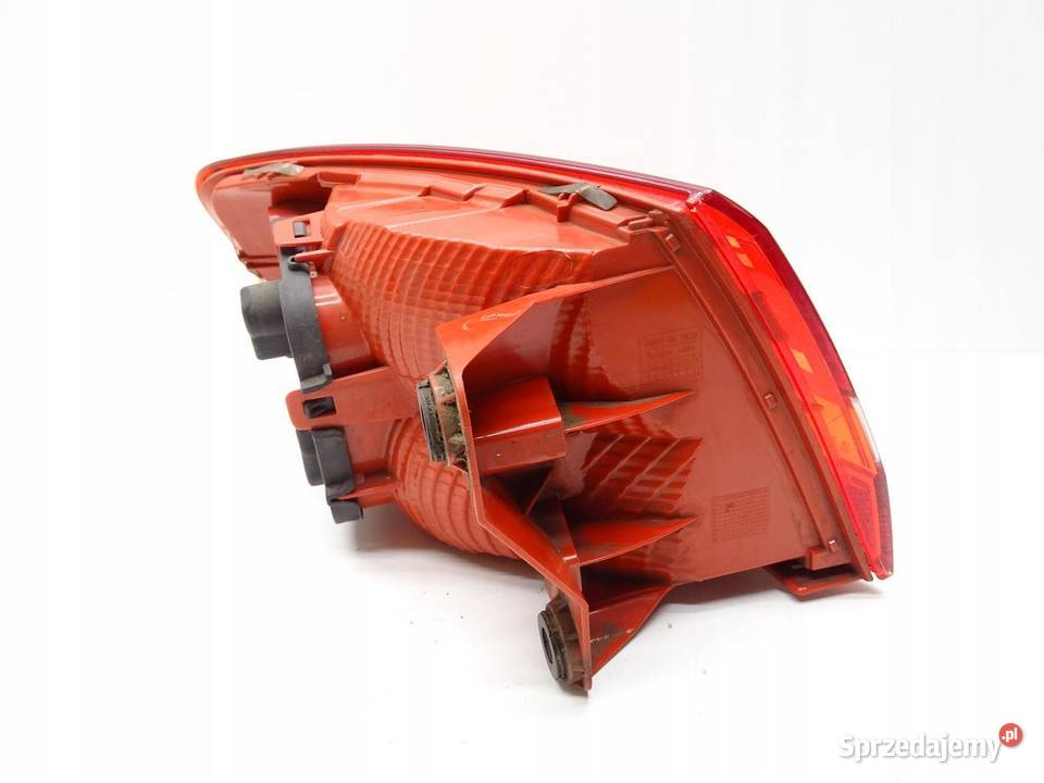 LAMPA PRAWA PRAWY TYŁ TYLNA AUDI W BŁOTNIK A6 C7 osobowe