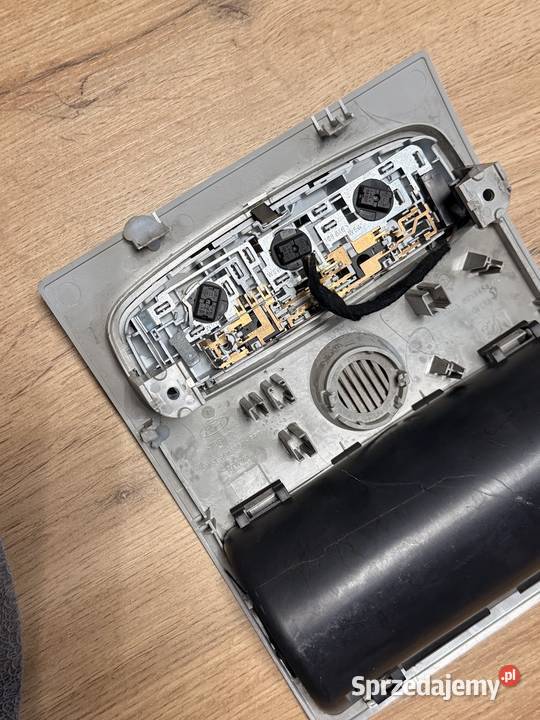 Lampka podsufitki Ford Fiesta S Galaxy Inne Pszczyna