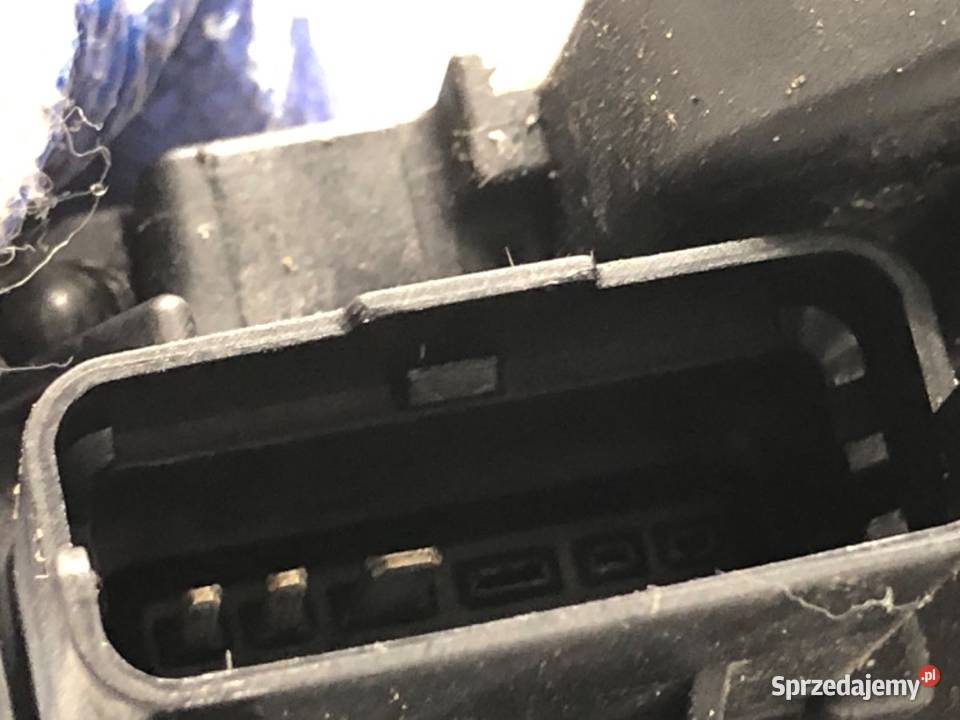 ZAMEK DRZWI LEWY TYŁ RENAULT KOLEOS I Kombi