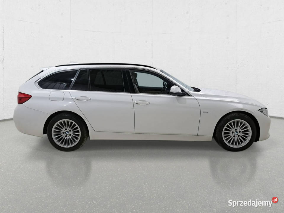 BMW 318 F30F31 2012 Komorniki