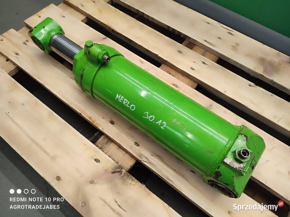 Siłownik hydrauliczny poziomowania łyżki MERLO Wilkowo