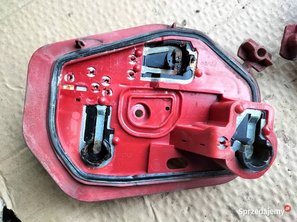 PEUGEOT 206 WKŁAD TYLNEJ LAMPY LEWY PRAWY Kamień-Kolonia sprzedam