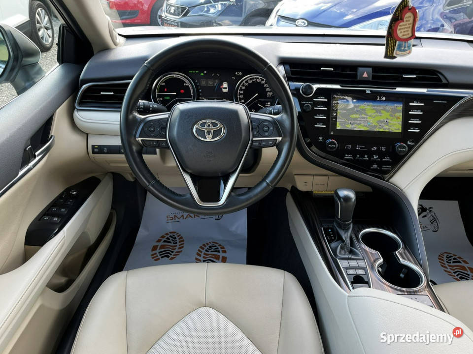 Toyota Camry 25 Hybrid eCVT Executive Pakiet VIP Samochody osobowe śląskie Rydułtowy