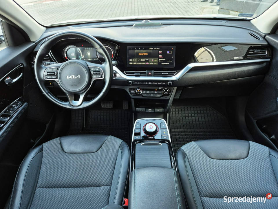 Kia Niro Kia eNiro 204 64 kWh WersjaXL Pompa światła przeciwmgielne Niro Samochody osobowe