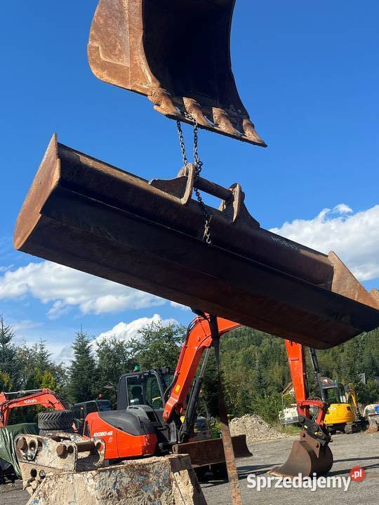 Łyżka skarpowa do koparki szerokość 216 i fi80mm