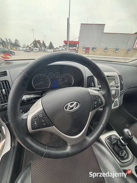 Hyundai i30 bogata wersja mały przebieg czujnik deszczu Tarnobrzeg