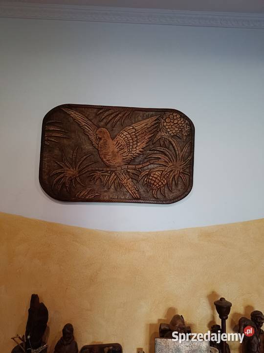 Duża płaskorzeźba z drewna Papuga kujawsko-pomorskie Lipno