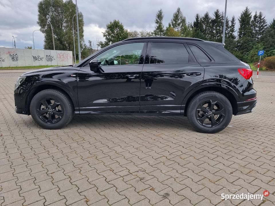 Audi Q3 40 TFSI Black Edition Rok produkcji 2021