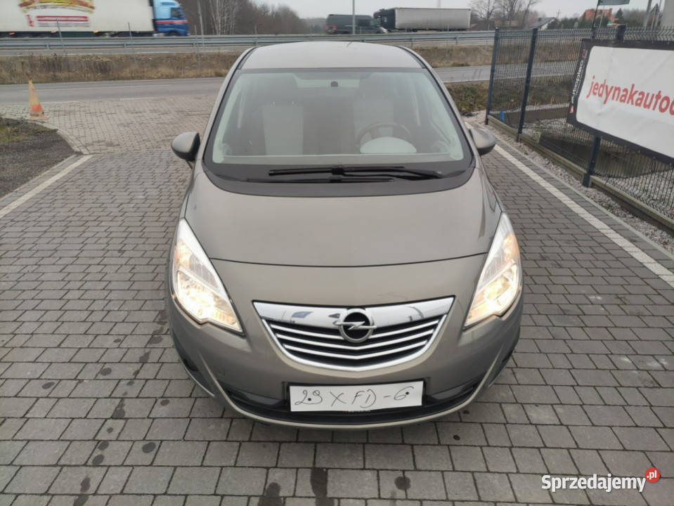 Opel Meriva nowa super stan 17 isuzu II 2010 wielofunkcyjna kierownica mazowieckie Lipówki sprzedam