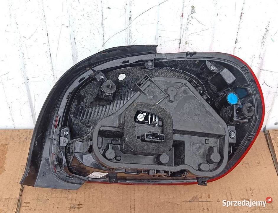 CITROEN C3 III LAMPA LEWA TYŁ sprzedam