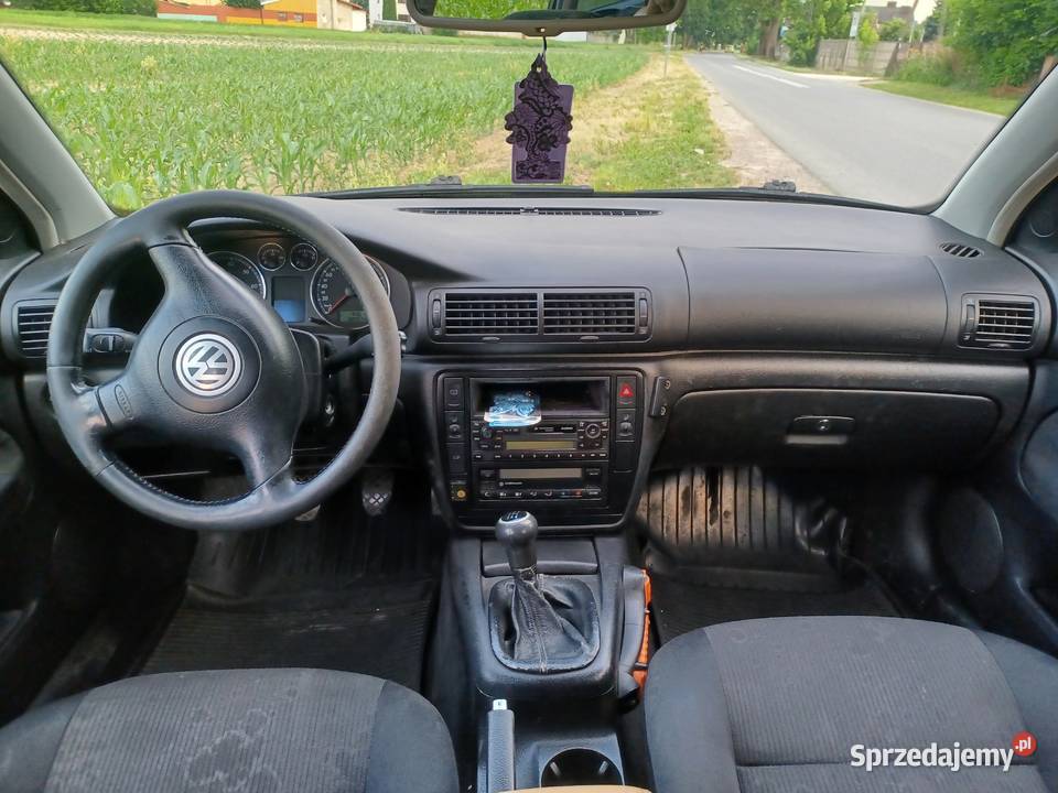 Passat B5 lift Gaz sprawna Klima czujnik parkowania Ostrowiec Świętokrzyski