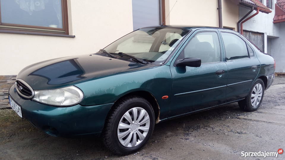 Ford Mondeo 18 TD zielony