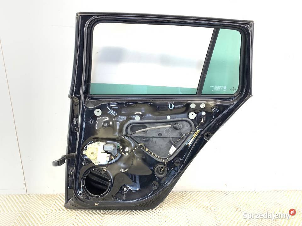 DRZWI PRAWY TYŁ VW GOLF VII Kombi CZARNY podkarpackie