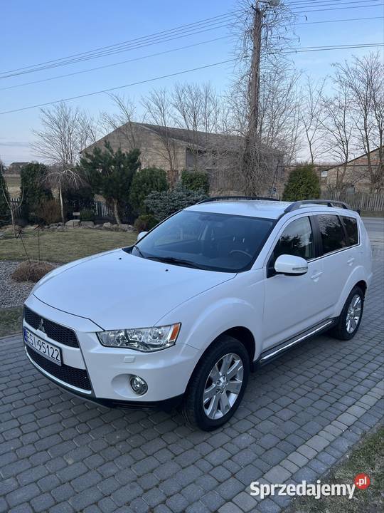 Mitsubishi Outlander EURO5 hak lift 4x4 odtwarzacz DVD Sieradz