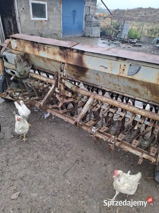 Siewnik poznaniak 27m z grabkami Dębica