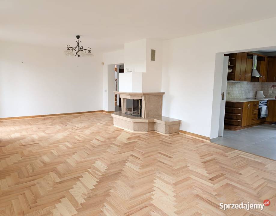 Komfortowy dom z 2 garażami i ogrodem Nowy Sącz