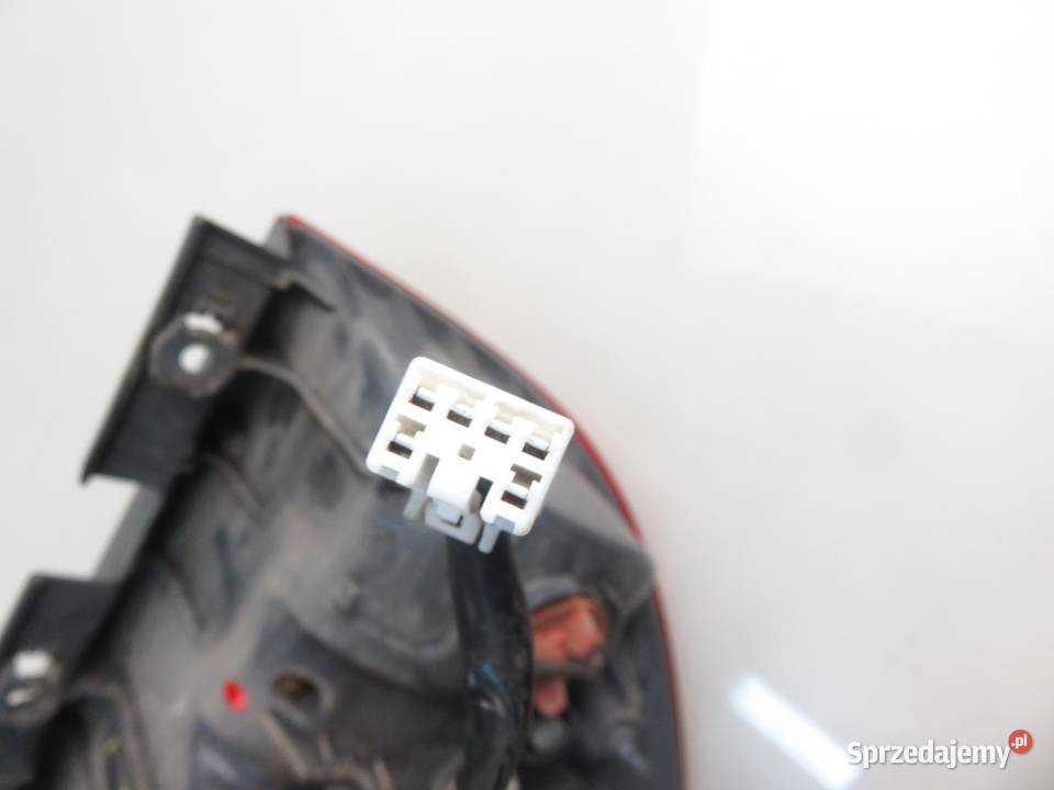 LAMPA PRAWA TYLNA KIA CEED I SW ED 167586