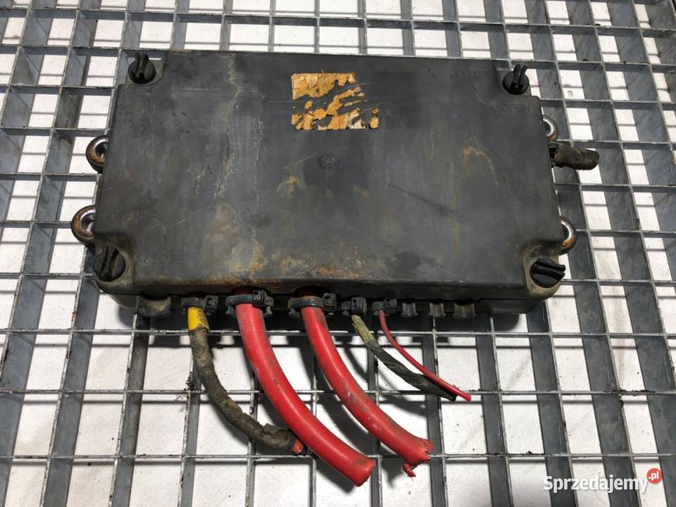 SKRZYNKA BEZPIECZNIKÓW VOLVO FH II 21717581