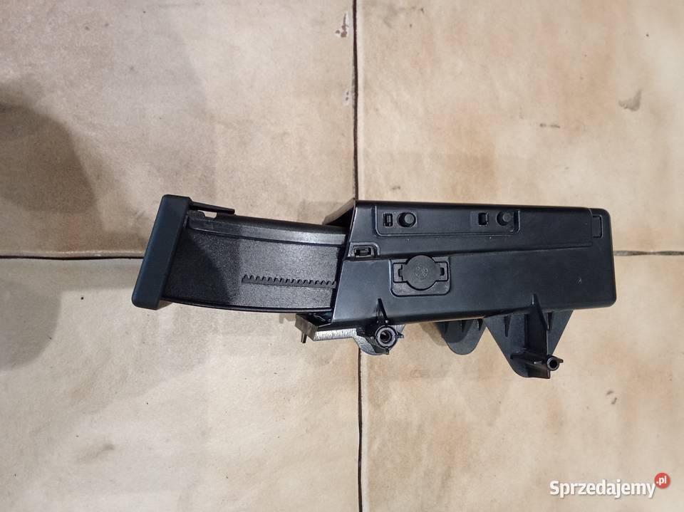 Nissan Primera P12 popielniczka orginal